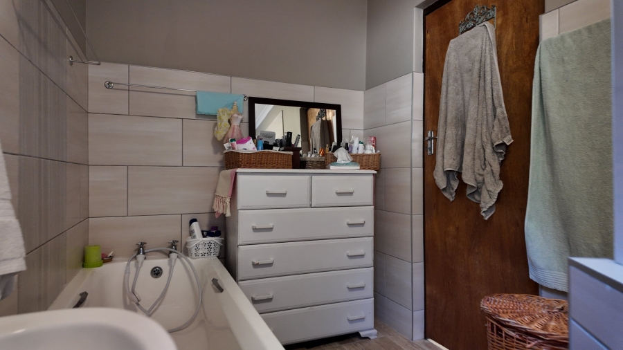 3 Bedroom Property for Sale in Stilbaai Wes Western Cape